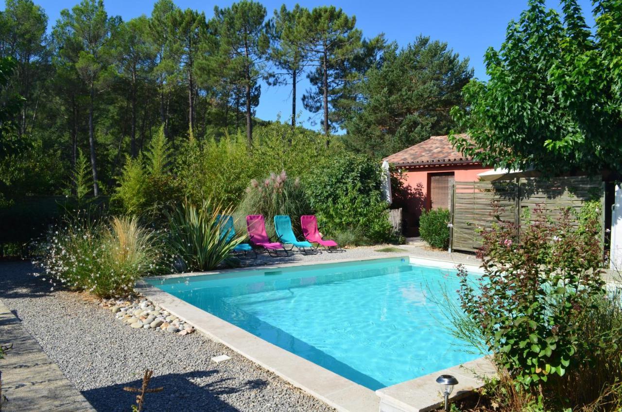 Gite Les Esparrus Villecroze Exterior foto