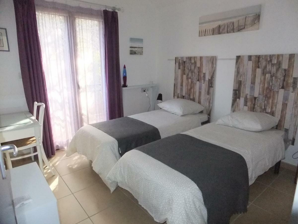 Gite Les Esparrus Villecroze Exterior foto